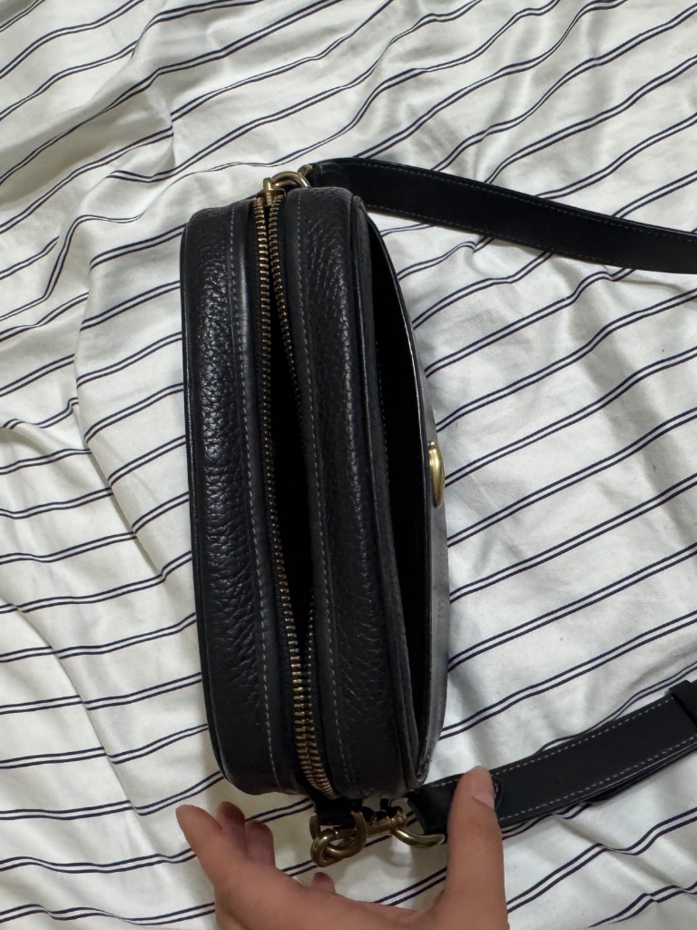 Coach camera bag - Picture 3 of 4